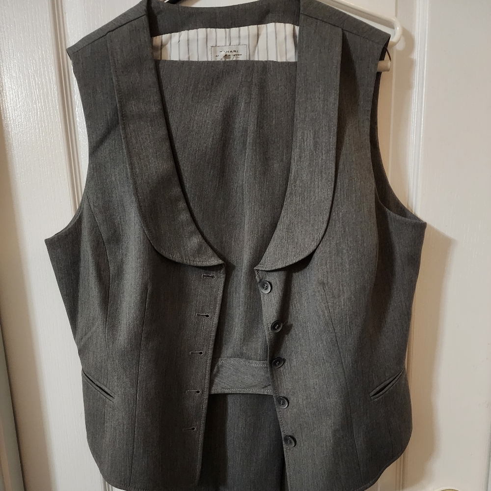 Gray Tahari Pants and Vest Suit